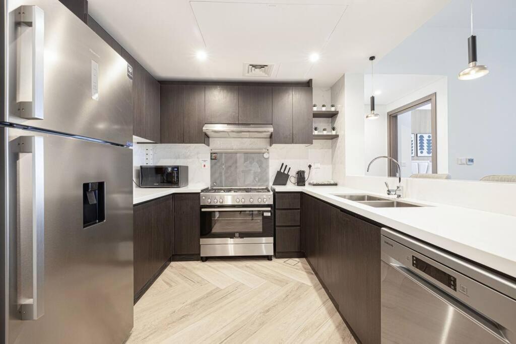 Ferienwohnung Chic 2 Bed Near Trade Centre With 5 Star Amenities Dubai Exterior foto