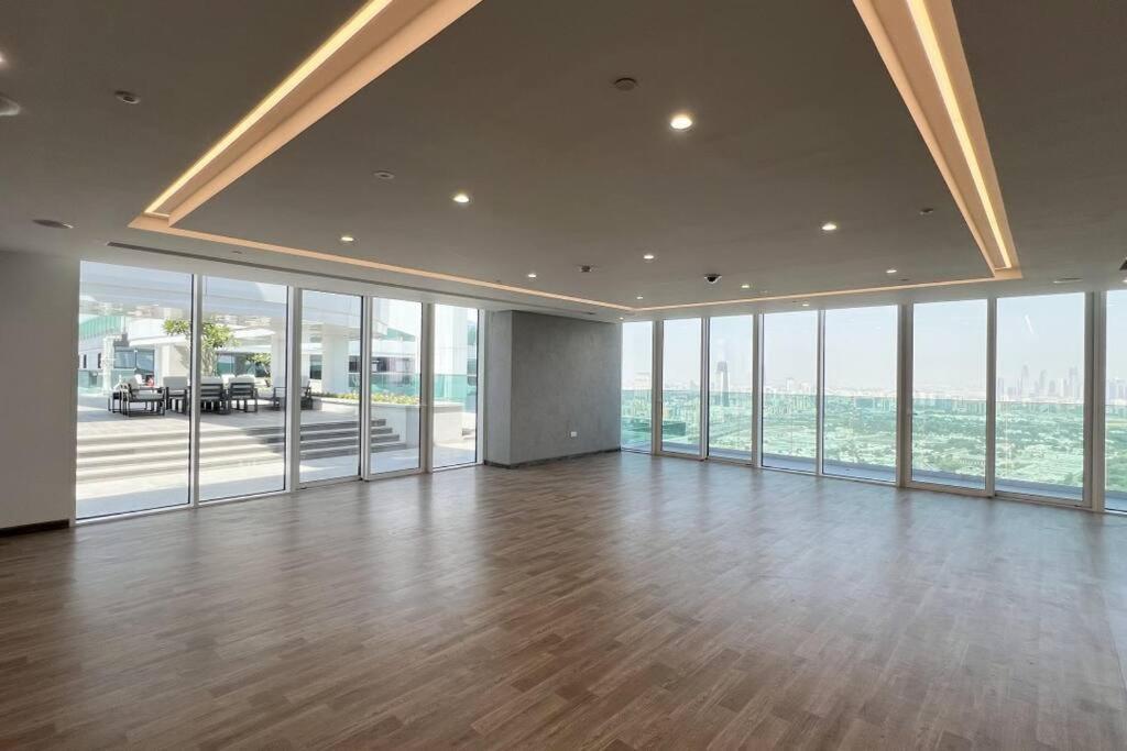 Ferienwohnung Chic 2 Bed Near Trade Centre With 5 Star Amenities Dubai Exterior foto
