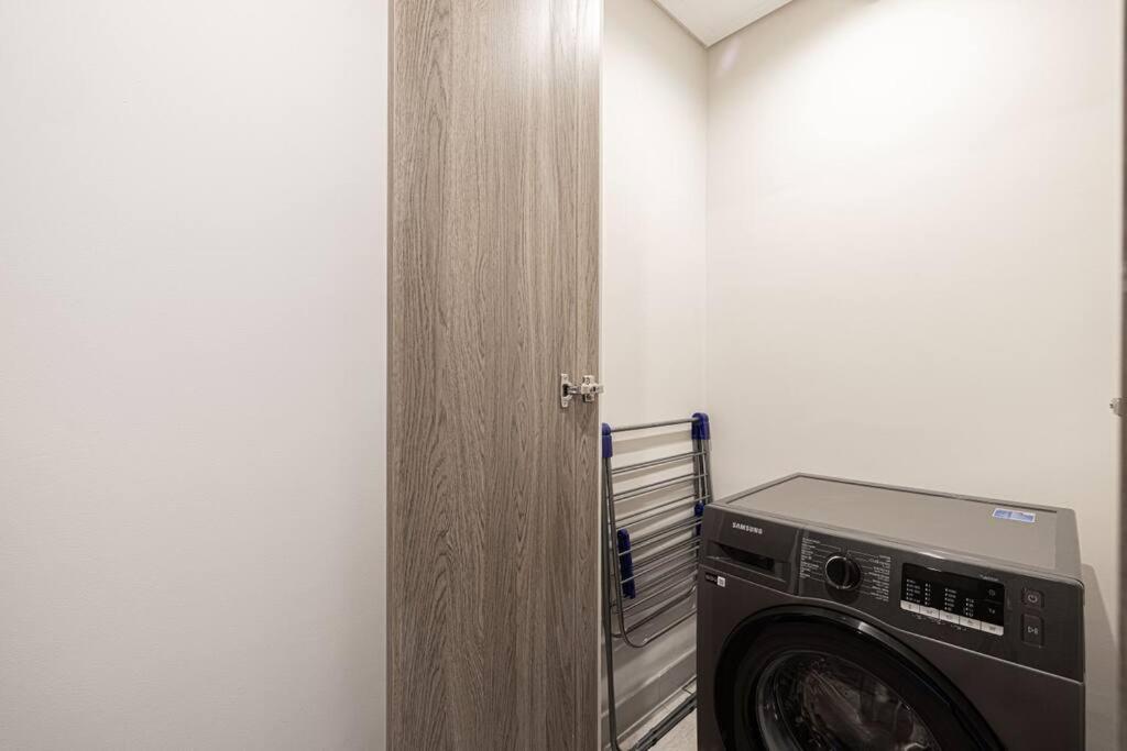 Ferienwohnung Chic 2 Bed Near Trade Centre With 5 Star Amenities Dubai Exterior foto
